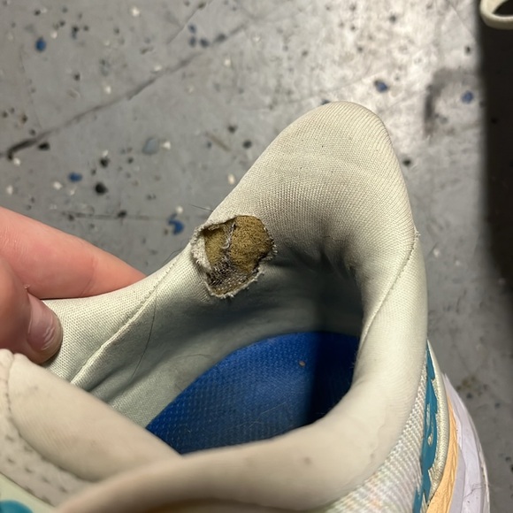 Hoka tennis shoes - Picture 5 of 6